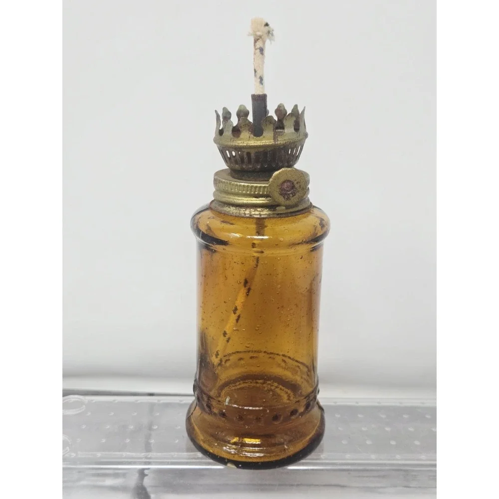 AMBER GLASS OIL LAMP kerosene vintage‎ retro kitsch Hong Kong hurricane